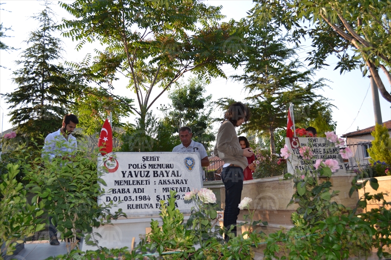 Aksaray'da şehitliklere ziyaret