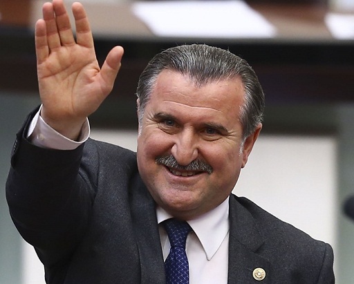 Yeni Gençlik ve Spor Bakanı'nın ilk açıklaması