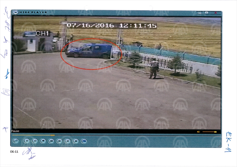 Öksüz'ün jandarma karakoluna getirilmesi görüntüleri