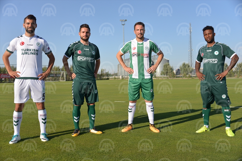 Atiker Konyaspor'da yeni sezon formaları tanıtıldı