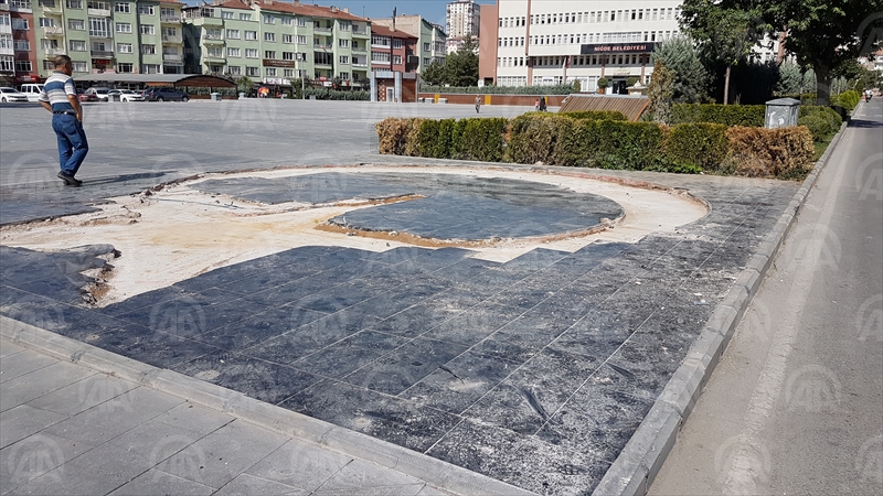 Ömer Halisdemir'in heykeli değiştiriliyor