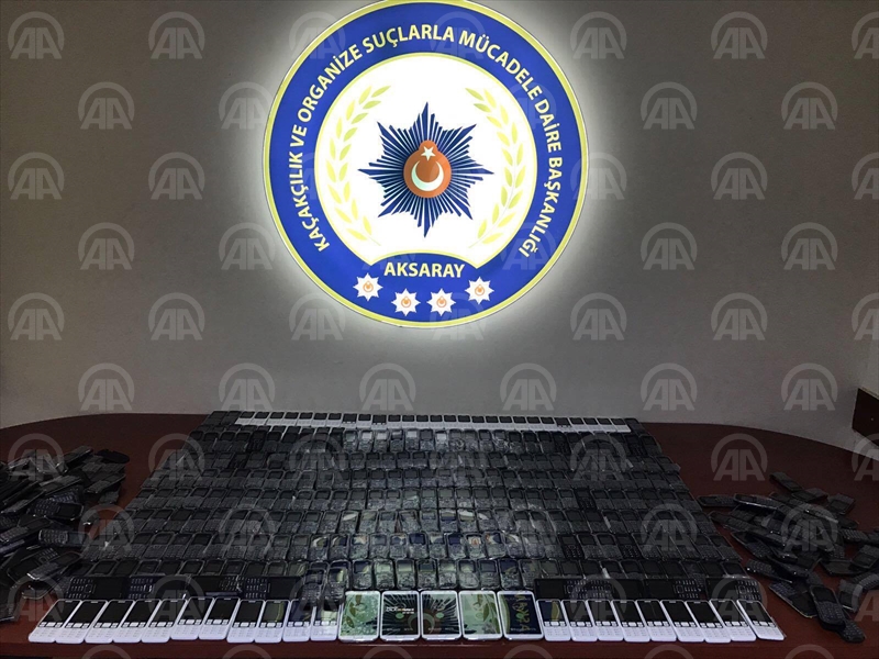 Aksaray'da kaçak cep telefonu operasyonu