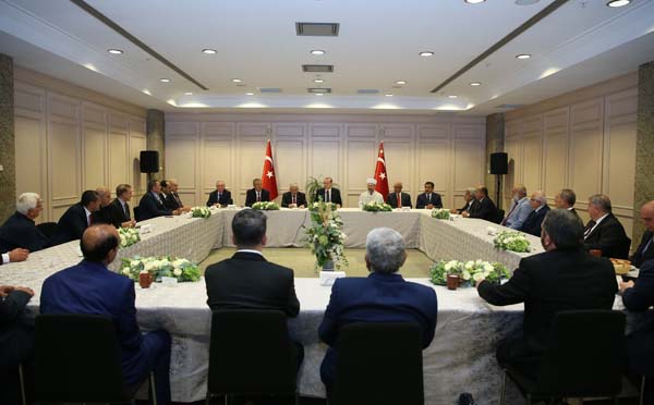 Cumhurbaşkanı Erdoğan 10 Muharrem İftarı'na katıldı