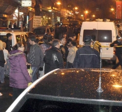 AK Parti'ye Ses Bombalı Saldırı