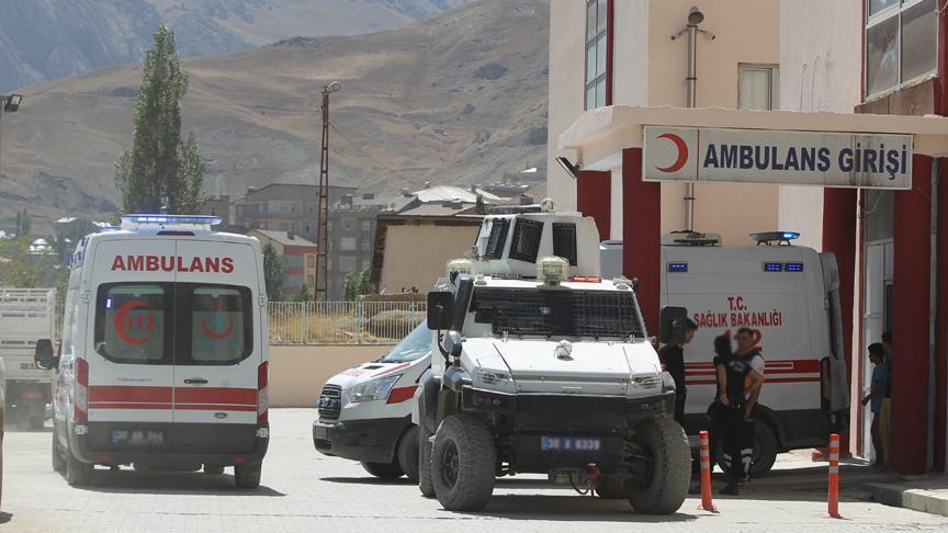 Hakkari'de askerleri taşıyan araç kaza yaptı