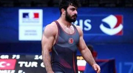 Erdoğan, milli sporcu Cengiz'i kutladı!