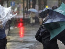 İstanbul için "kuvvetli fırtına" uyarısı