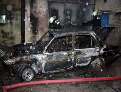 Otomobildeki Yangın İş Yerine Sıçrayınca Korku Dolu Anlar Yaşandı