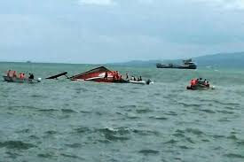 Filipinler'de feribot battı