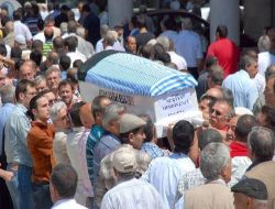 Emel Müftüoğlu'nun Annesi Son Yolculuğuna Uğurlandı!