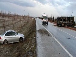 Buzlanma Ve Aşırı Hız Kazayı Beraberinde Getirdi: 2 Pazarcı Öldü