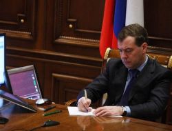 Medvedev Bölge Valilerini Değiştiriyor; İktidara Taze Kan Geliyor!..