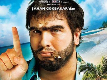 ŞAHAN'DAN HER FİLME BAŞKA SEVGİLİ!