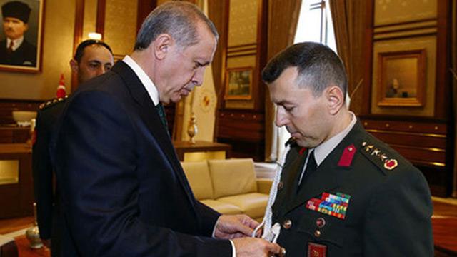 Eski başyaver, Cumhurbaşkanı Erdoğan'a yakın isimleri fişlemiş!