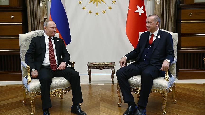 Erdoğan ile Putin baş başa görüştü!