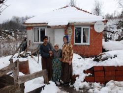 Altı Çocuğu Bakımsızlıktan Ölen Anne Babanın 4 Çocuğuna Devlet El Koydu