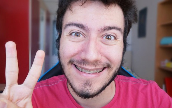 Milliyet yazarı ayrıntıları paylaştı! Enes Batur'un aylık kazancı şoke etti!