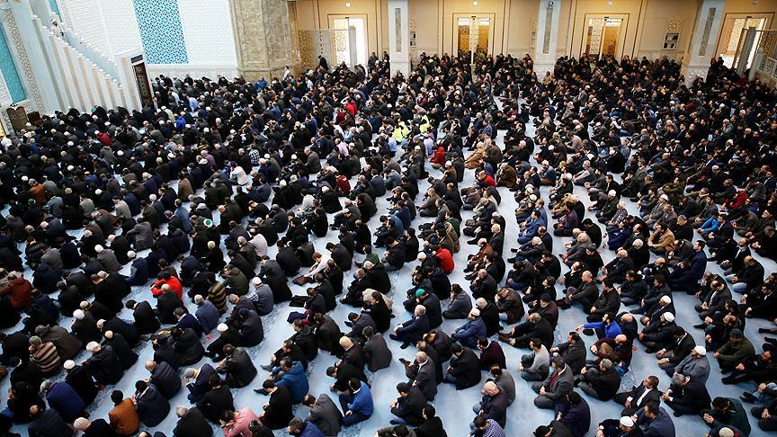 Cuma hutbesinde 'faiz' konusuna dikkat çekildi