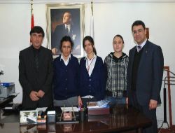 Belediye Başkanı Başarılı Öğrencileri Ödüllendirdi