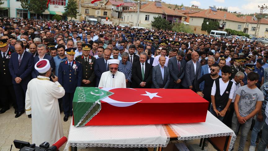 Şehit askerler son yolculuklarına uğurlandı!