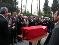 Kalp Krizinden Ölen Okul Müdür Yardımcısı Toprağa Verildi