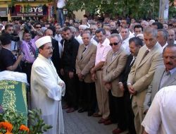 Dişli'nin Babası Toprağa Verildi!