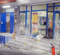 2 Markete Molotoflu  Saldırı