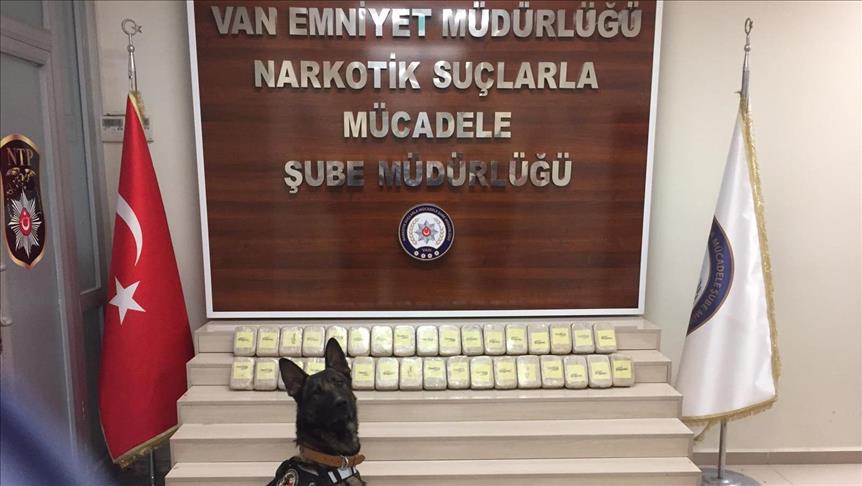 Van'daki uyuşturucu operasyonunda 17 kilo eroin ele geçirildi