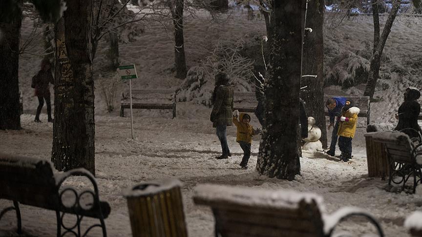 Başkentte eğitime kar tatili