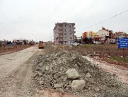 Kadirli'de Yeni Hastaneye Yol Yapım Çalışmaları Devam Ediyor