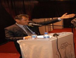 İzmir Ayakkabıcılar Odası Tahsin Güzel'le Devam Dedi