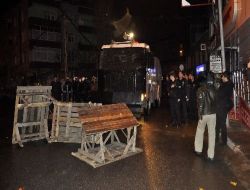 Korsan Gösteride Sivil Polis Yanlışlıkla Gözaltına Alınmaya Çalışıldı
