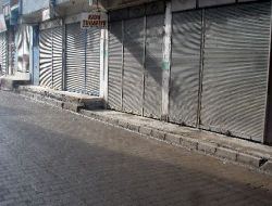 Doğubayazıt'ta Esnaf Kepenk Kapatmak Zorunda Kaldı