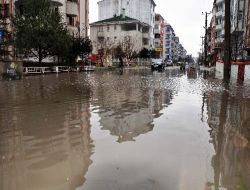 Sağanak Yağış Edirne Merkezde Hayatı Olumsuz Etkiledi