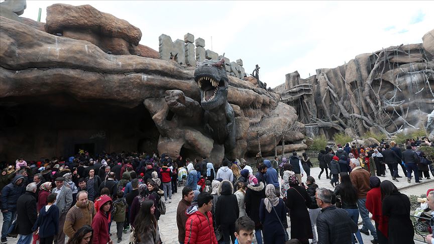 Erdoğan'dan 'Wonderland Eurasia 23 Nisan'a kadar ücretsiz olsun' talimatı