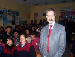 Adana Barosu Öğrencilere İnsan Hakları Dersi Verdi