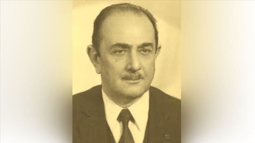 İz bırakan bir muallim: Mahir İz