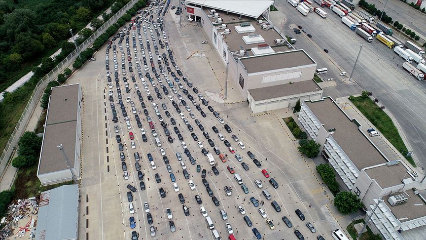 Edirne'deki sınır kapılarında yoğunluk