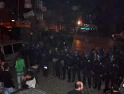 Cizre'de Gerginlik: 2'si Polis 4 Mişi Yaralandı!