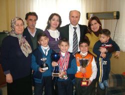 İki Kuzen Satranç Milli Takımı'na Seçildi