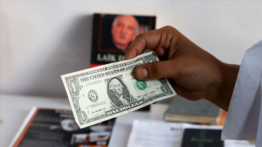 FETÖ'cüler kitap arasına 179 bin dolar saklamış!