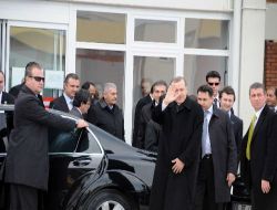 Başbakan Erdoğan, 1.Hava İkmal Bakım Merkezi Komutanlığı'nı Ziyaret Etti!