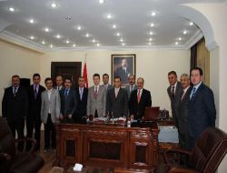 Hakkari'nin Yeni Okul Müdürleri Vali Türker'i Ziyaret Etti