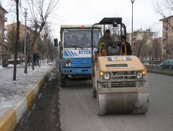 Erzurum'da Kar Nedeniyle Bozulan Yollar Onarılıyor!