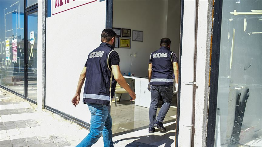 FETÖ'den ihraç edilen doktora kaçak tıp merkezi baskını