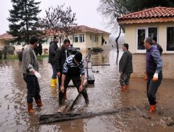 Edirne Çevre Ve Orman Müdürlüğü'ne Seyyar Köprü İle Ulaşılıyor