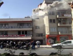 Kuşadası'nda Bir İşyerinin Bacası Yandı