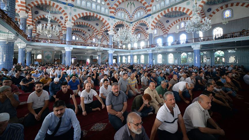 "Mehmetçik teriyle ve kanıyla dünya tarihini yeniden yazıyor"