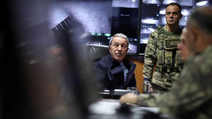 Bakan Akar askerlere seslendi: Her an her şey olabilir!