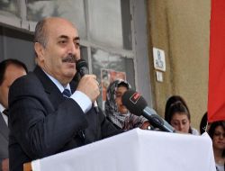 Valisi Öner'den Bayanlara Tavsiye: Dizi Ve Televole Programlarını İzleyerek Zaman Tüketmeyin